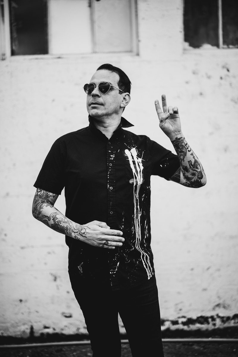 Leo Darlin, vocals and bass.